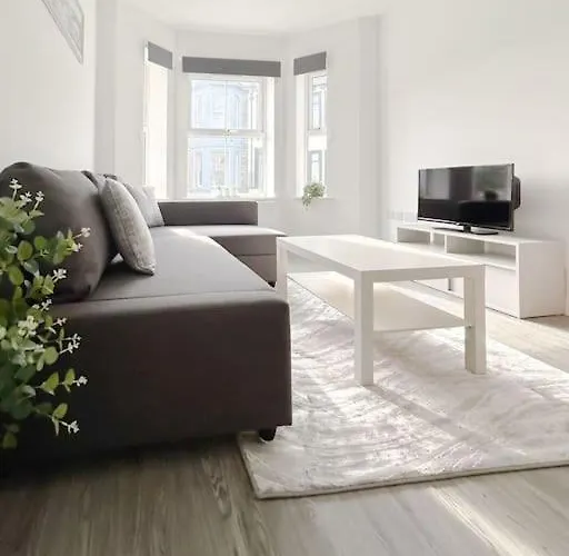 Wellington Road Apartment 1