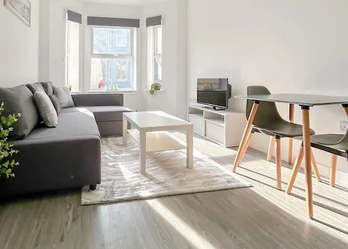 Wellington Road Apartment 1